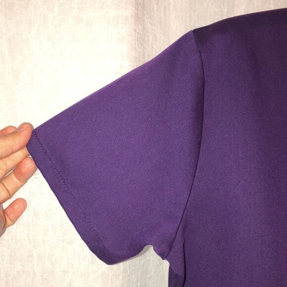 Grey’s Anatomy M Deep Purple Plum Scrub Top - Picture 11 of 15